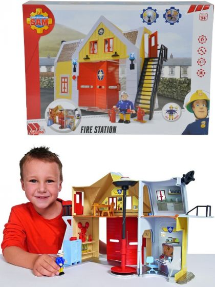 Brandmand Sam brandstation med lys og lyd - med 1 figur og tilbehør - 30 cm