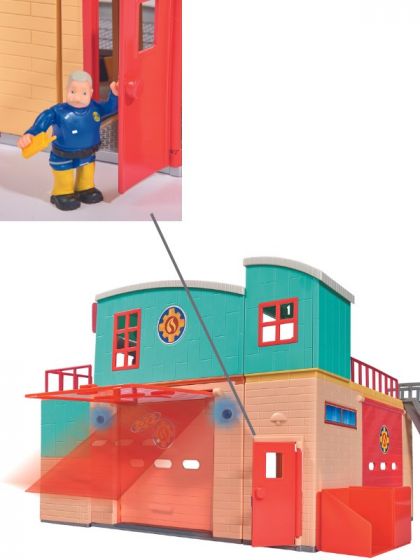 Brandmand Sam brandstation med lys og lyd - en figur og tilbehør følger med