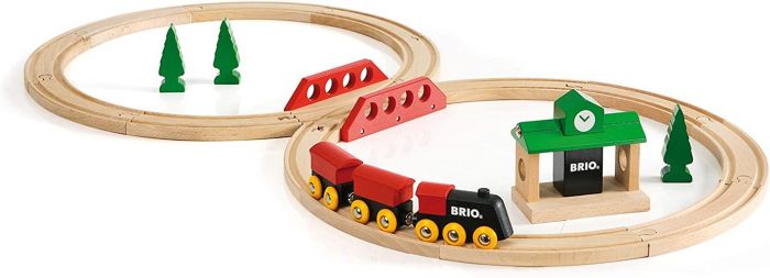 Brio Tågbana Klassisk figur-8-set - med tåg och station 33028