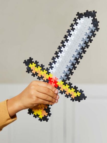 Plus Plus Puzzle By Number Adventure - pussel med motiv av ett svärd och en låga - byggsats i 250 bitar