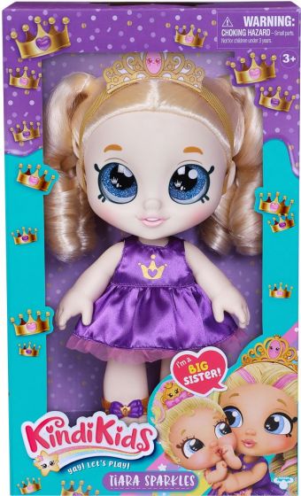 Kindi Kids storesøster Tiara Sparkles - dukke med lyst hår og tiara - 28 cm