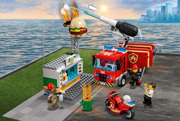LEGO City Fire 60214 Brandkårsutryckning till hamburgerrestaurang