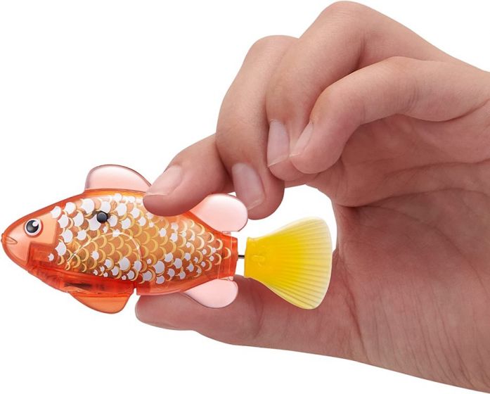 Zuru Robo Fish Series 3 interaktiv fisk som aktiveres i vann - oransje og gul