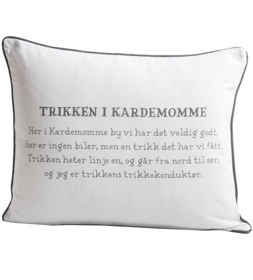 Thorbjørn Egner Trikken i Kardemommeby pyntepute - 40x50 cm