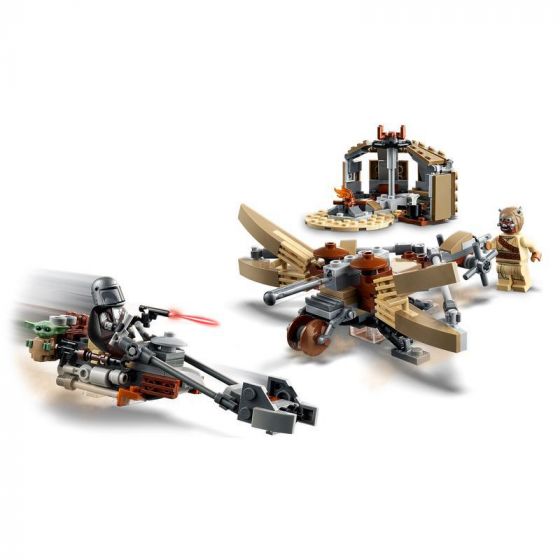 LEGO Star Wars 75299 The Mandalorian Trouble on Tatooine