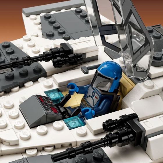 LEGO Star Wars 75348 Mandaloriansk Fang-jager mod TIE Interceptor