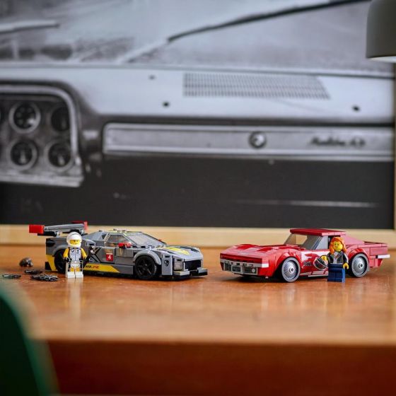 LEGO Speed Champions 76903 Chevrolet Corvette C8.R og 1969 Chevrolet Corvette