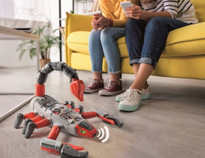 Clementoni Science and Play Robotics - mekanisk skorpion-robot byggsats