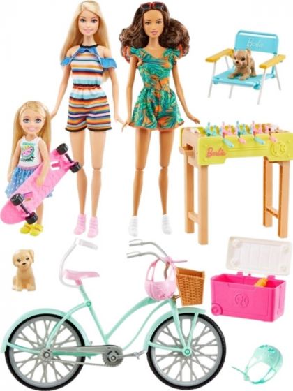 Barbie Summer Staycation - lekset med 3 dockor, 2 valpar, cykel och semestertillbehör