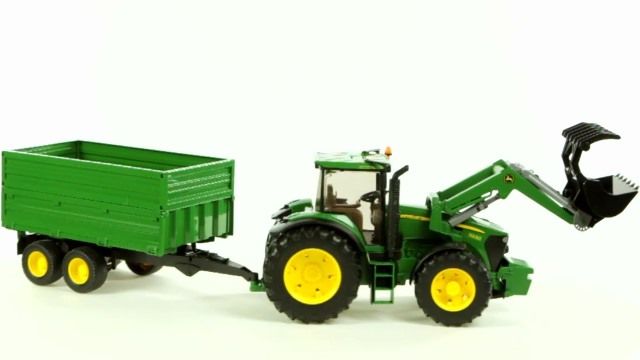 Bruder John Deere 7930 traktor med skopa och släp 03055