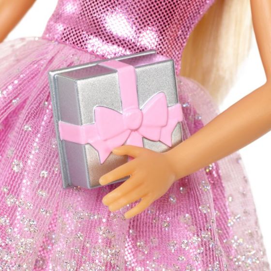 Barbie Bursdag - dukke med rosa selskapskjole og gave