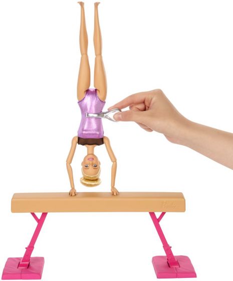 Barbie Gymnastikk lekesett - dukke med turnutstyr og 15 deler