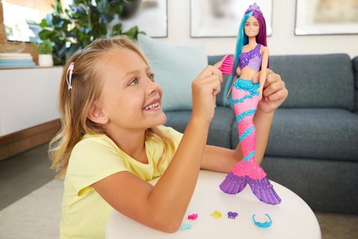 Barbie Dreamtopia Havfrue - dukke med lilla topp og rosa og turkis hale