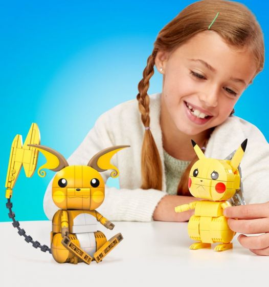Mega Construx Pokémon Build and Show Pikachu Evolution Trio - 621 byggklossar
