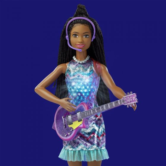 Barbie Big City Big Dreams - Brooklyn dukke med gitar og mikrofon - lyd og lys 