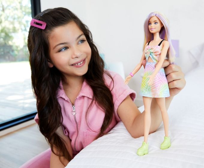 Barbie Fashionistas #190 - dukke med lyst hår med lilla striper og fargerik kjole 