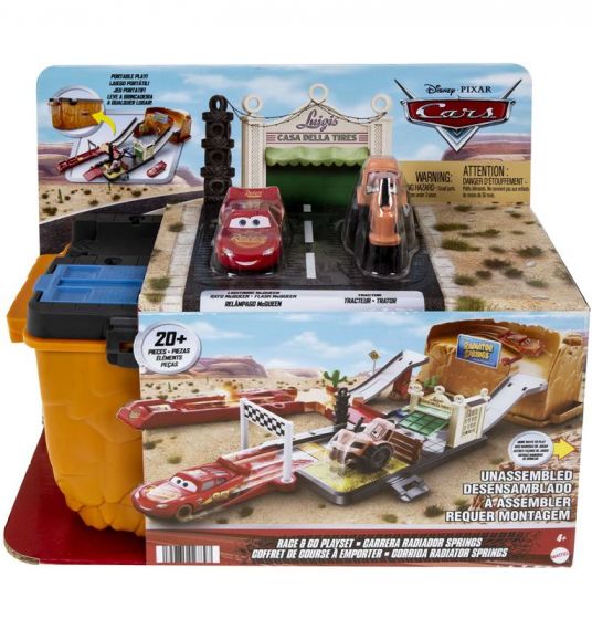 Disney Cars Race & Go lekset - bilbana med Blixten McQueen och traktor