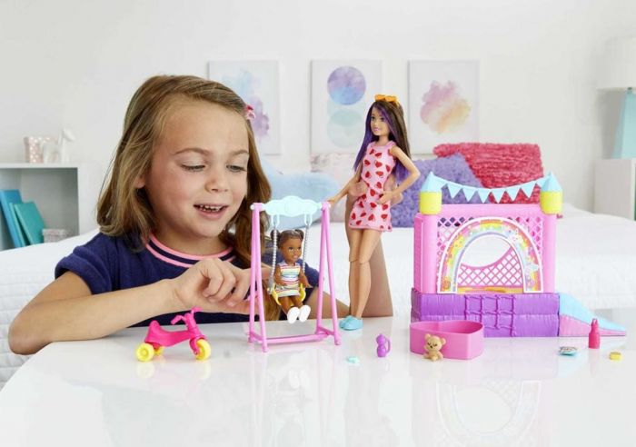  Barbie Skipper barnvaktsdocka med barndocka och tillbehör