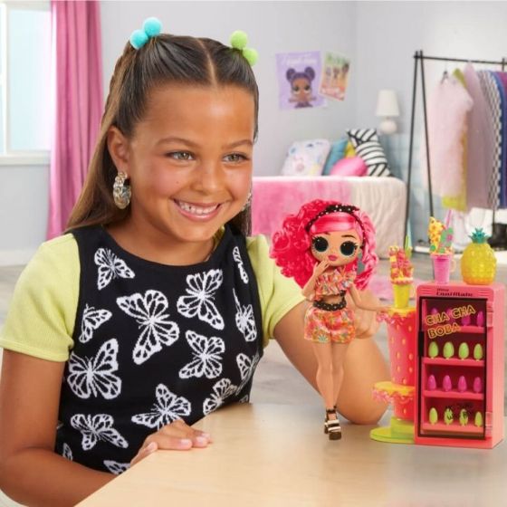 LOL Surprise OMG Neglesalon sæt med Pinky Pops dukke