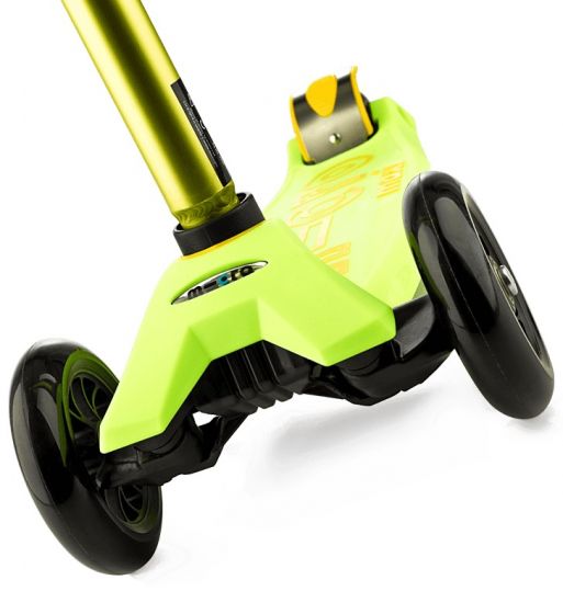 Micro Maxi Deluxe Yellow - sparkesykkel med 3 hjul 5-12 år - tåler opptil 70 kg