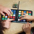 Rubiks Race Game - roligt och fartfyllt strategispel för 2 spelare - baserat på rubiks kub