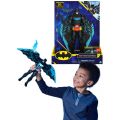 Batman Bat-Tech actionfigur med utvidbare vinger og tilbehør - med lyd og lys - 30 cm