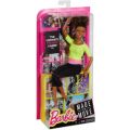 Barbie Made to Move - dukke med 22 fleksible ledd - brunette med neontopp