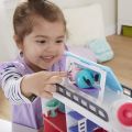 Greta Gris husbil lekset - stor leksaksbil med figurer, möbler och tillbehör