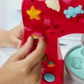 Play Doh Kitchen Creations Magical Mixer legesæt - køkkenmaskine med 5 bokse modellervoks