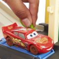 Disney Cars Race & Go lekesett - bilbane med Lynet McQueen og traktor