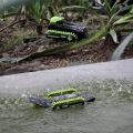 RC grønn Amfibiebil med belter - kjører på land og til vann - toppfart 15 km/t
