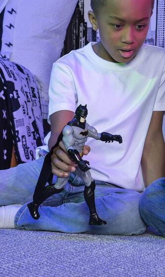 Batman Rebirth actionfigur - grå dräkt - 30 cm
