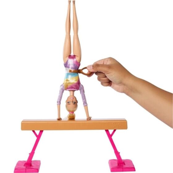 Barbie Gymnastik lekset - med blond docka, kläder och gymnastiktillbehör