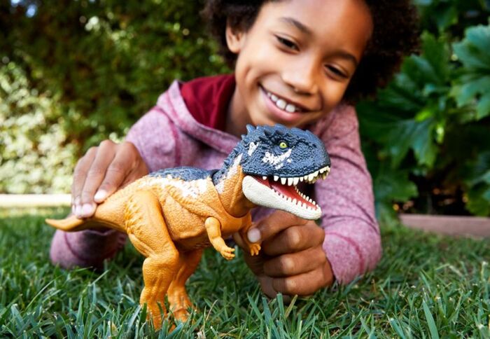 Jurassic World Dominion Roar Strikers Skorpiovenator - interaktiv dinosaurie med ljud och rörelse - 33 cm