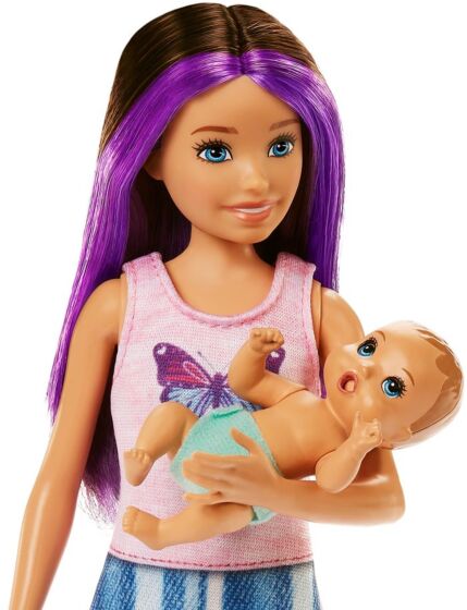 Barbie Skipper barnepige dukke med baby minidukke og babyseng