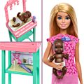 Barbie Karriärdocka - Barnläkare med babydocka, möbel och tillbehör