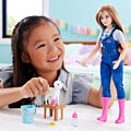 Barbie Karriärdocka – Bondgårdsveterinär med interaktivt lamm och tillbehör
