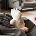 Enhjørning kosebamse med stjernehimmel-projektor og lyd