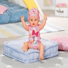 Baby Born Magic Girl DoC har fleksible arme og soft touch krop