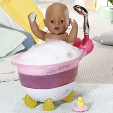 Baby Born Magic girl elesker å bade og kan bades ordentlig 