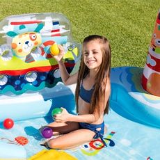 57162np basseng med fiskespill og ballspill for barn