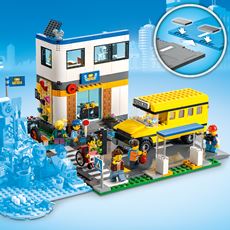 Settet kan utvides med andre LEGO®-sett via Veiplaten