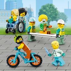 Med 4 LEGO® City Tv-figurer