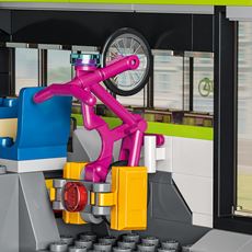 LEGO® City passasjertog med rom til bagasje og sykler