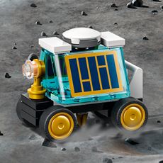 LEgo City Lunar sett med VIPER-inspirert månefartøy
