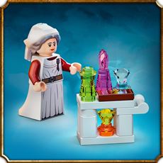 Lego Harry Potter Galtvorts sykestue med madam Pomfrit minifigur