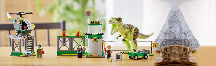 LEGO® Jurassic World Tyrannosaurus rex figure - Dinosaur Breakout playset