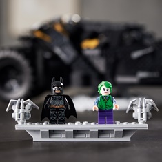 LEGO Super Heroes 76240 DC Batman Batmobilen Tumbler - byggesett md autentiske detaljer