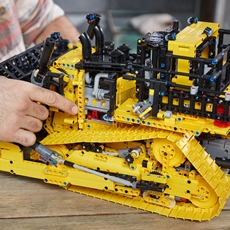 LEGO Technic 42131 Appstyrt Cat Buldoser med justerbare riveplogg