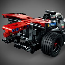 Pull-back LEGO® Technic™ bil med 2 motorer
